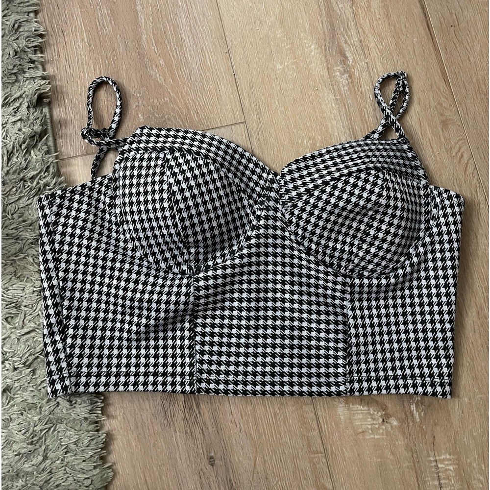 Size large Iris top